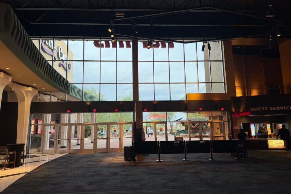 Toy Story 5 movie review featuring Woody, Buzz Lightyear, and Jessie at the movie theater.